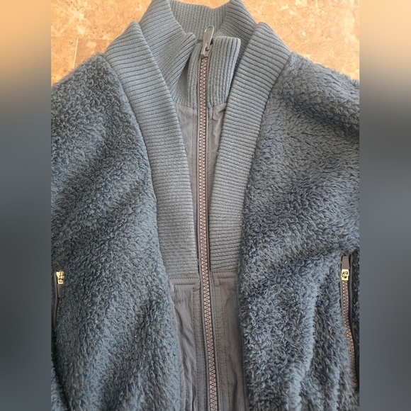 Free People Movement Gear Up Blue Sherpa Zip Up Sz Small - Picture 3 of 5